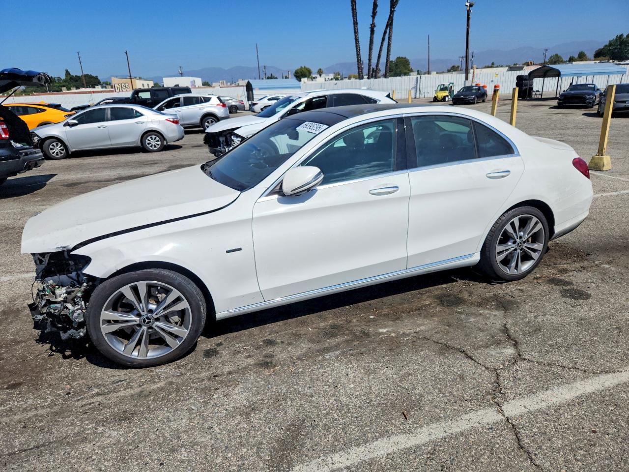 2018 MERCEDES-BENZ C — Front 3/4