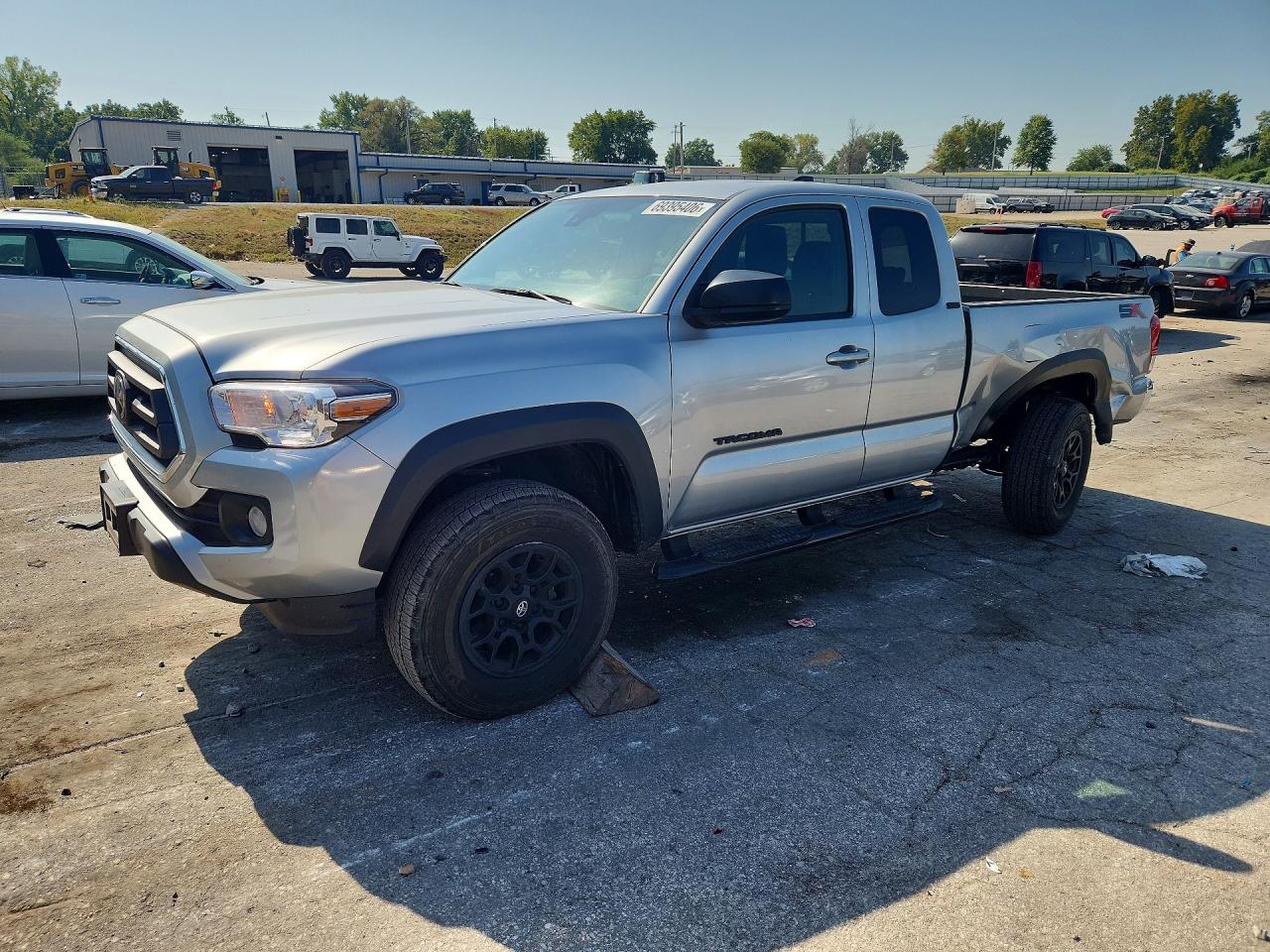 2023 TOYOTA TACOMA SR5 — Front 3/4