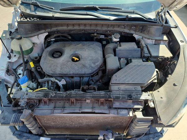2021 HYUNDAI TUCSON — Engine bay