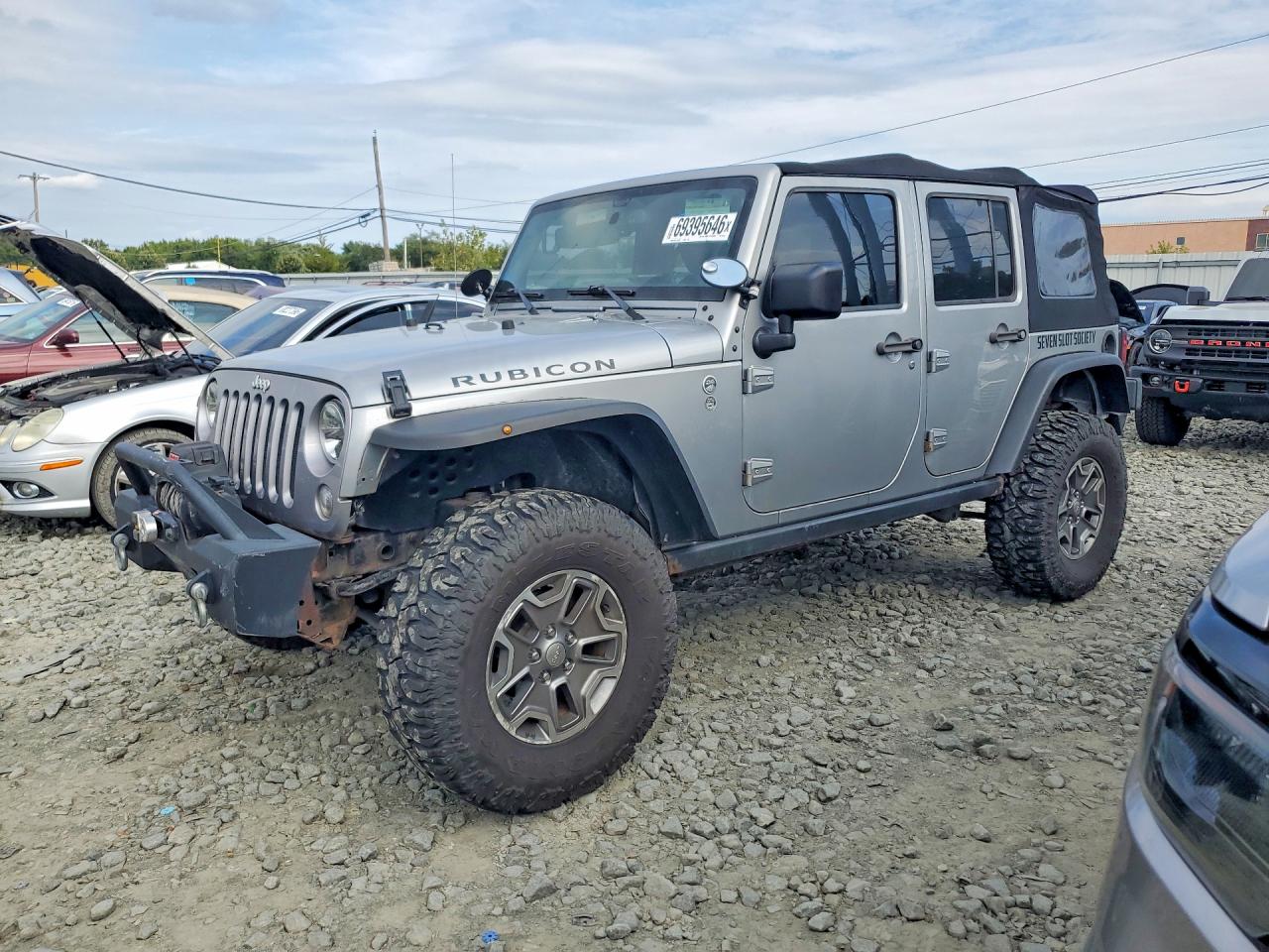 2015 JEEP WRANGLER UNLIMITED Rubicon — Front 3/4