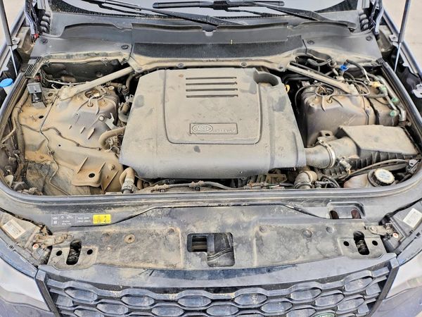 2024 LAND ROVER DISCOVERY — Engine bay