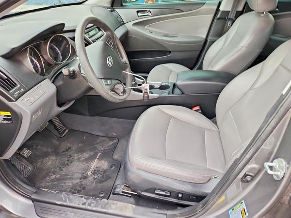 2013 HYUNDAI SONATA — DENT