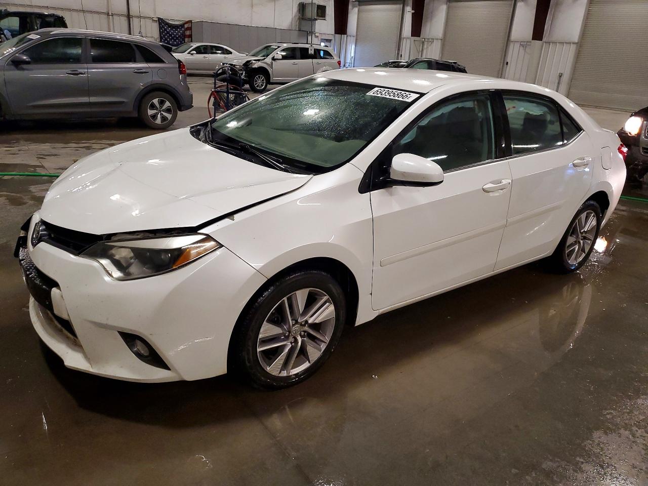 2015 TOYOTA COROLLA — Front 3/4