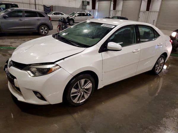 2015 TOYOTA COROLLA — Front 3/4