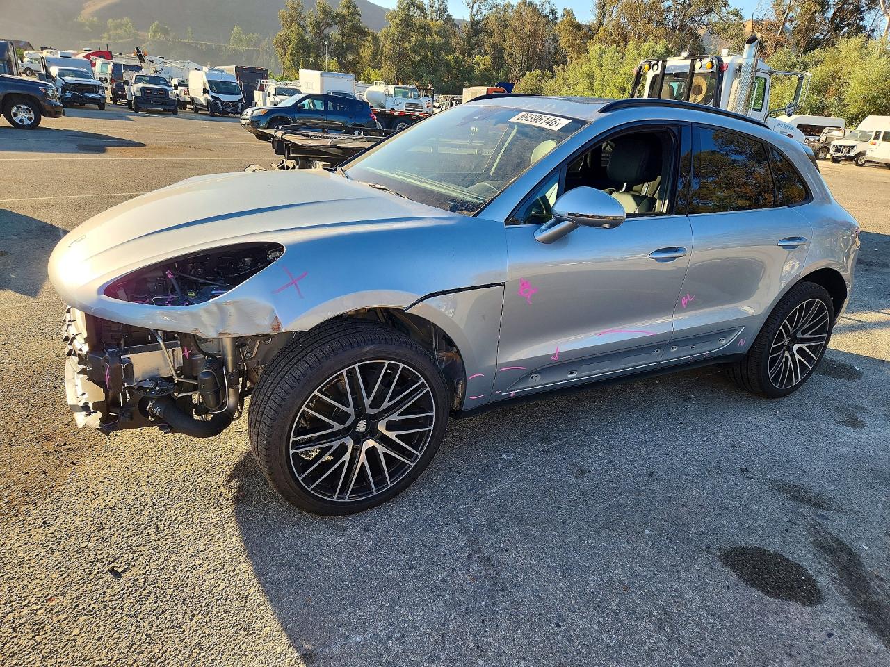 2026 PORSCHE MACAN Macan, Macan T — Front 3/4