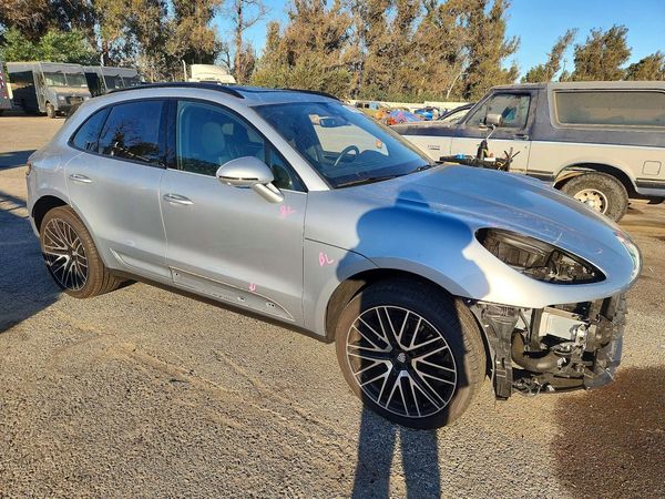 2026 PORSCHE MACAN Macan, Macan T — Passenger 3/4