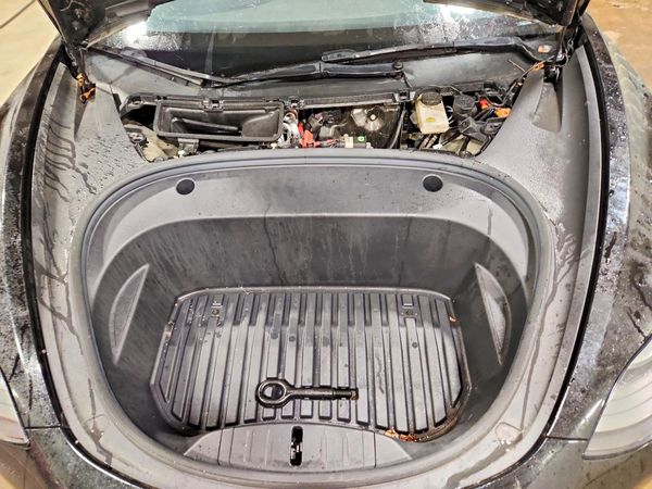 2022 TESLA MODEL 3 — Engine bay