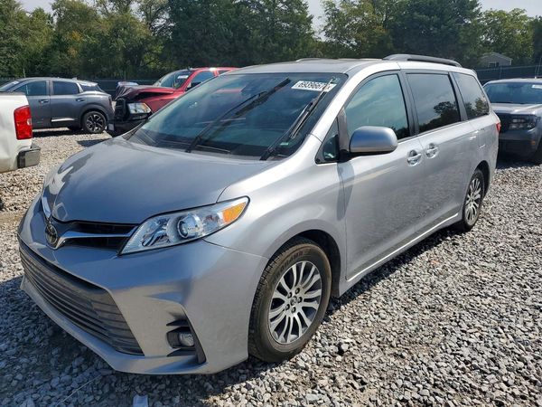 2018 TOYOTA SIENNA — DSFA — Front 3/4