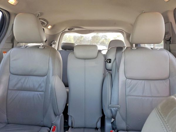 2018 TOYOTA SIENNA — SUVN
