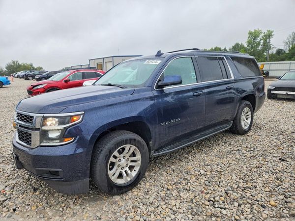 2017 CHEVROLET SUBURBAN — DSFA — Front 3/4