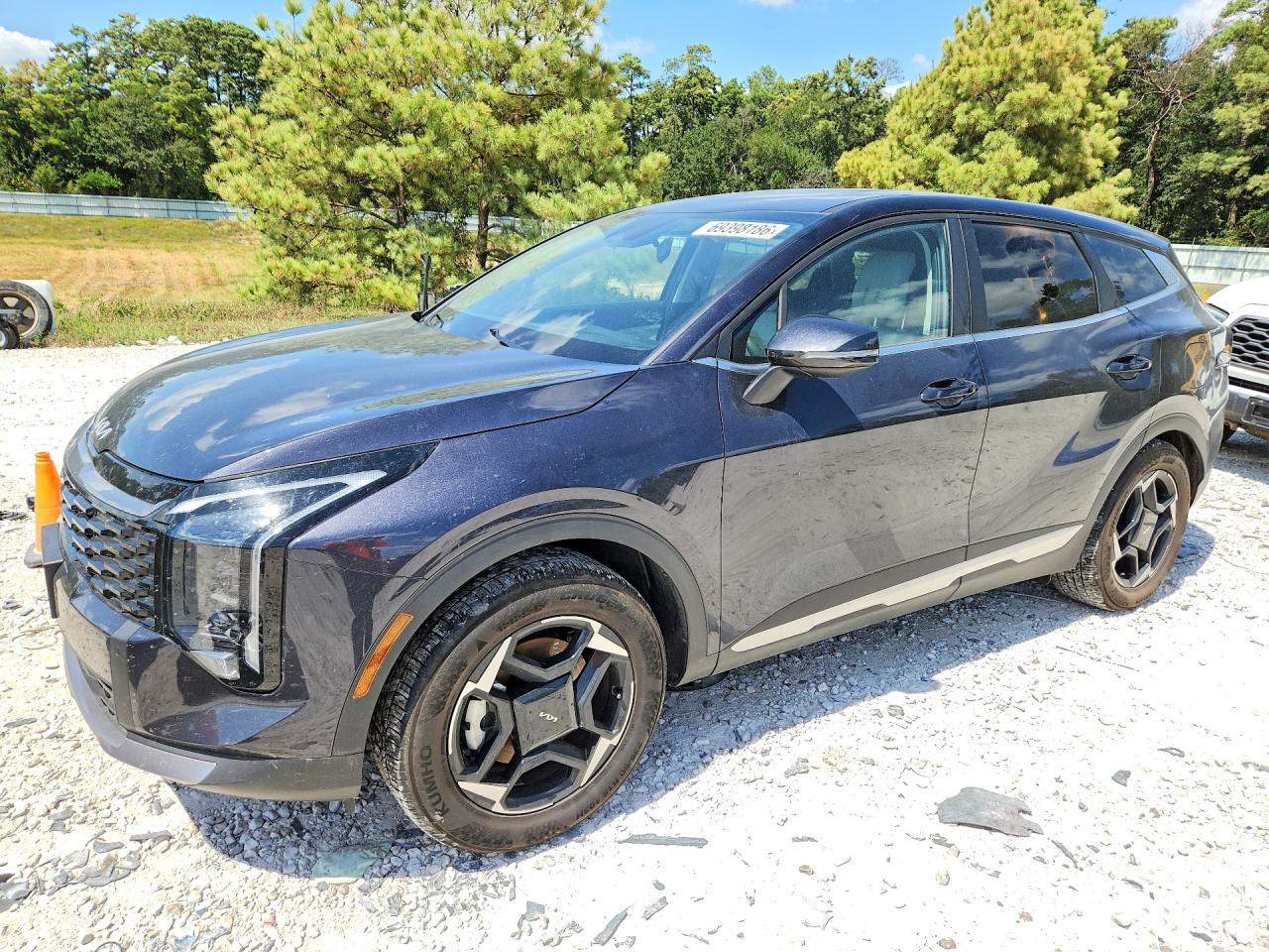 2026 KIA SPORTAGE — Front 3/4