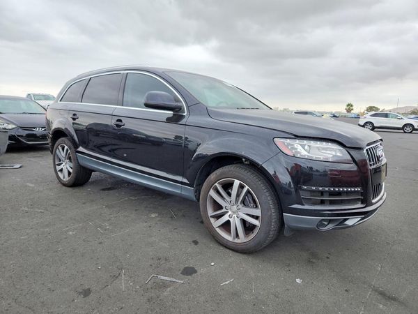 2013 AUDI Q7 Premium Plus — Passenger 3/4