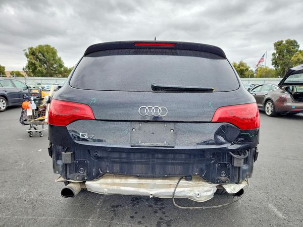 2013 AUDI Q7 Premium Plus — DIRR