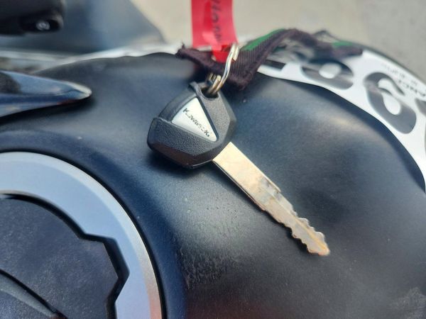 2017 KAWASAKI ER650 — KEYF
