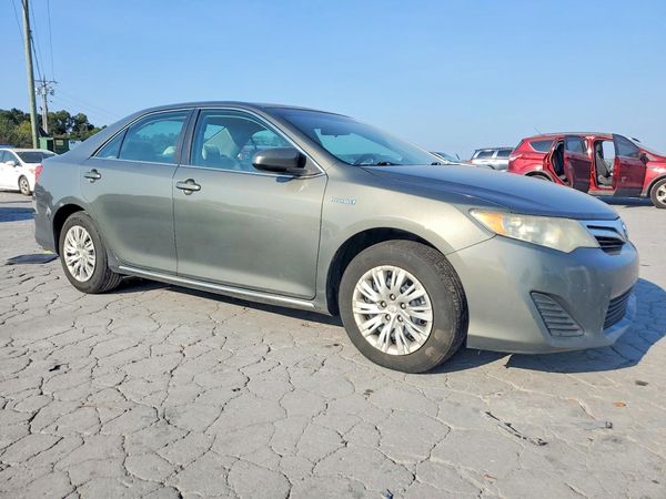 2013 TOYOTA CAMRY Hybrid — Passenger 3/4