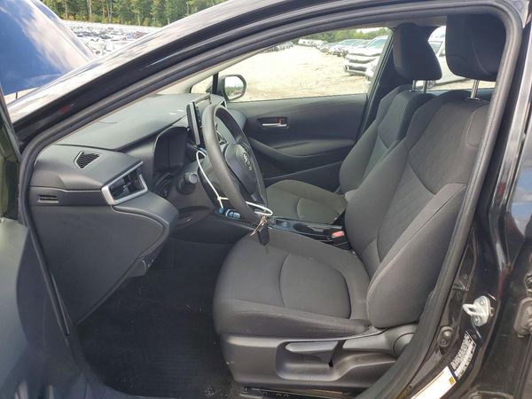 2021 TOYOTA COROLLA LE — DENT