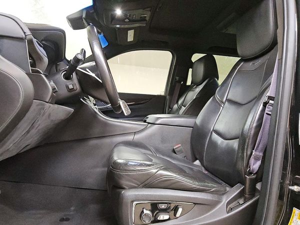 2015 CADILLAC ESCALADE ESV Platinum — DENT