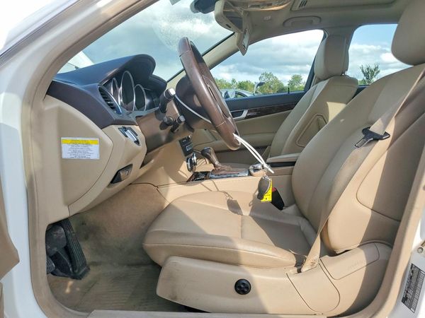 2013 MERCEDES-BENZ C C300 — DENT