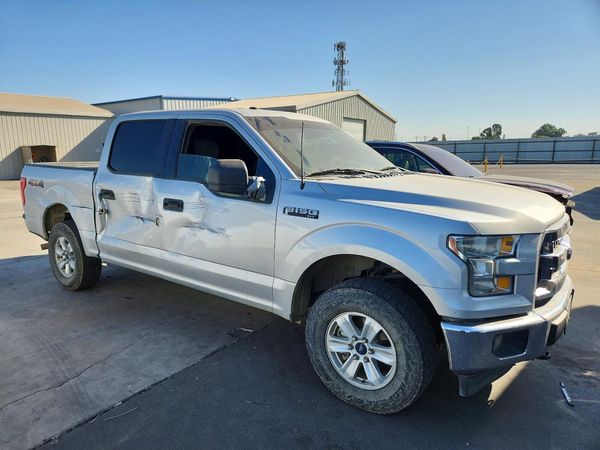 2017 FORD F150 SuperCrew — Passenger 3/4