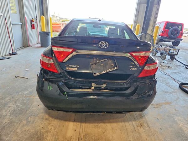 2015 TOYOTA CAMRY — DIRR