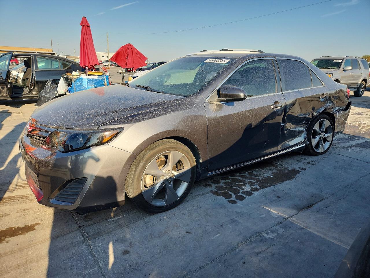 2014 TOYOTA CAMRY — Front 3/4
