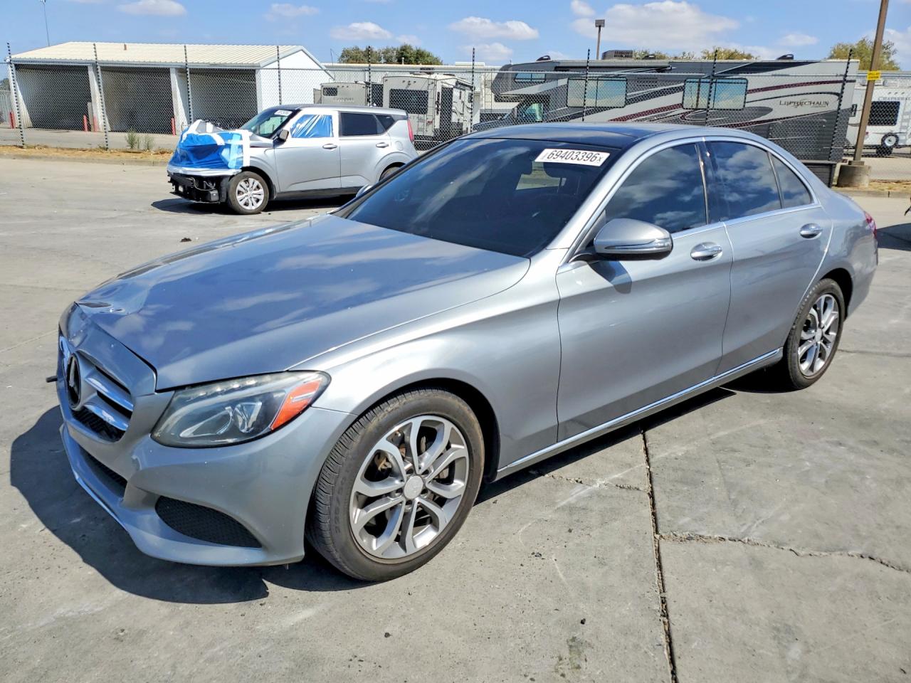 2016 MERCEDES-BENZ C — Front 3/4