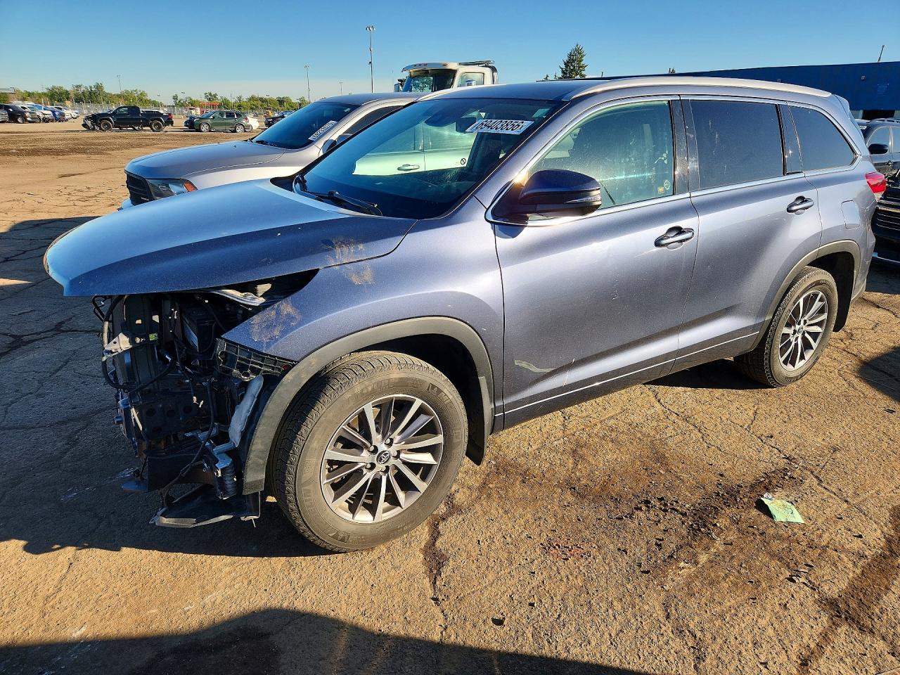 2018 TOYOTA HIGHLANDER — Front 3/4
