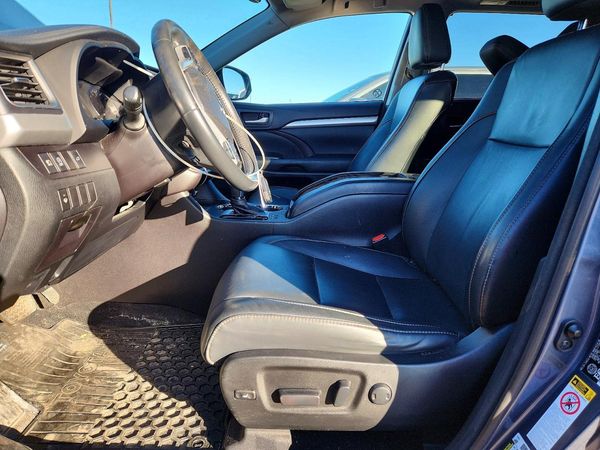 2018 TOYOTA HIGHLANDER — DENT