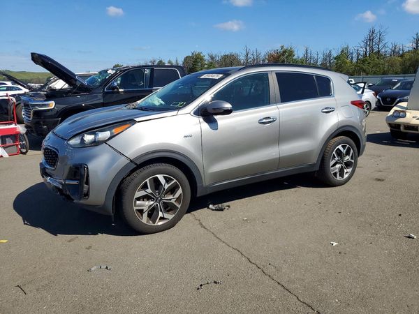 2020 KIA SPORTAGE — Front 3/4