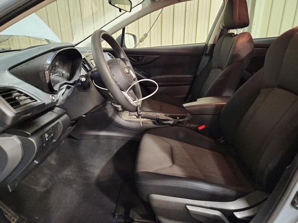 2021 SUBARU CROSSTREK — DENT