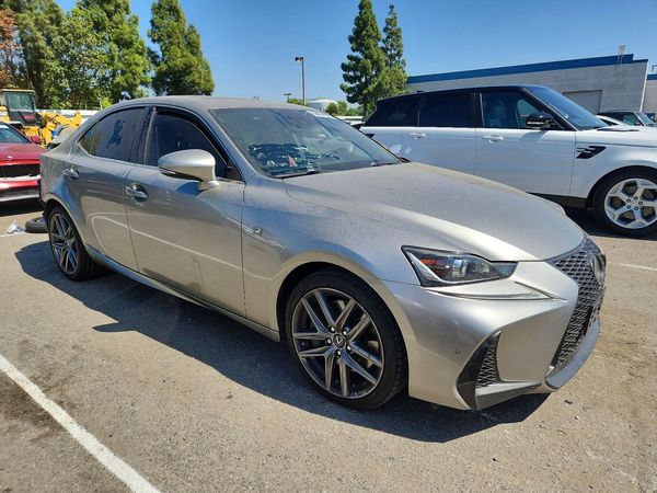 2018 LEXUS IS — Passenger 3/4