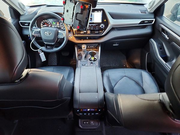 2021 TOYOTA HIGHLANDER — CKPT