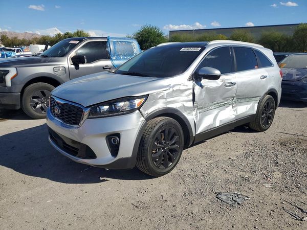 2020 KIA SORENTO — Front 3/4