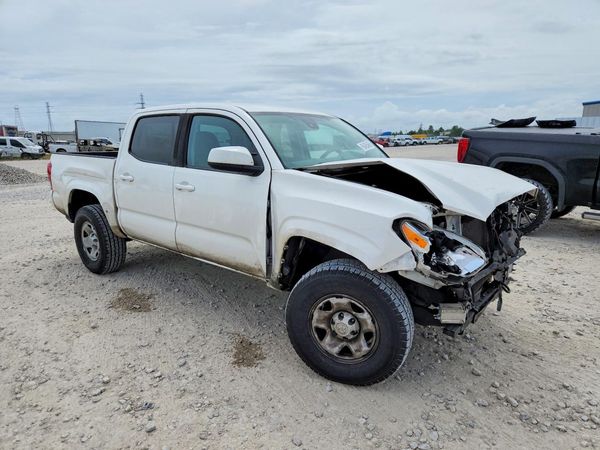 2021 TOYOTA TACOMA SR5 — Passenger 3/4
