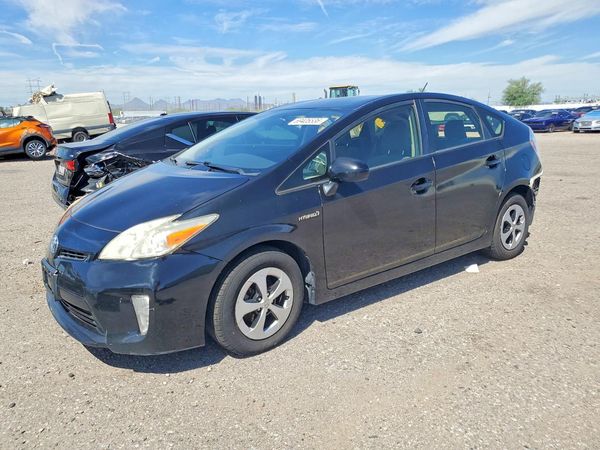 2014 TOYOTA PRIUS — DSFA — Front 3/4