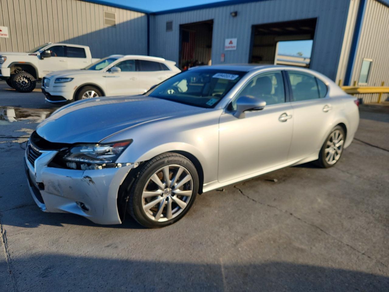 2015 LEXUS GS 350 — Front 3/4