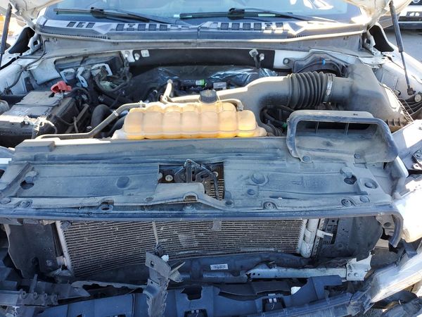 2019 FORD F150 — Engine bay