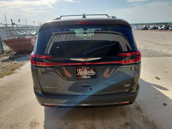 2022 CHRYSLER PACIFICA Touring L — DIRR