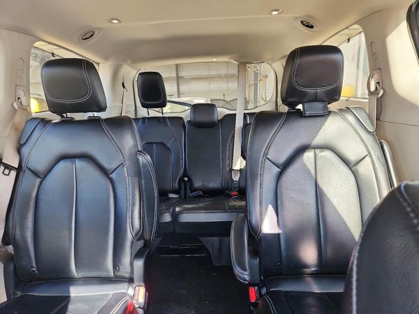 2022 CHRYSLER PACIFICA Touring L — SUVN