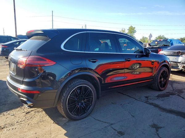 2016 PORSCHE CAYENNE — PSRA
