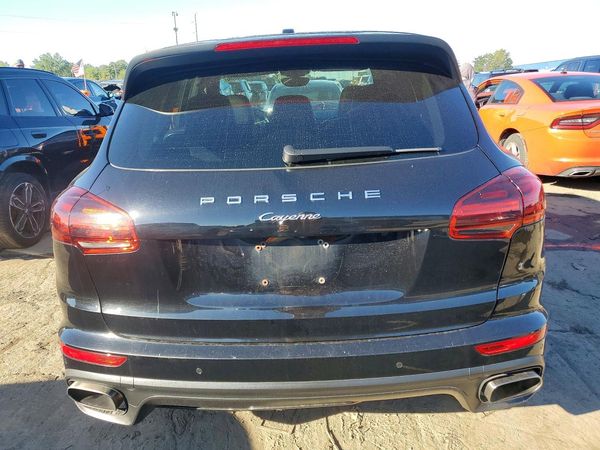2016 PORSCHE CAYENNE — DIRR