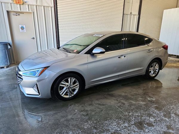 2020 HYUNDAI ELANTRA — Front 3/4