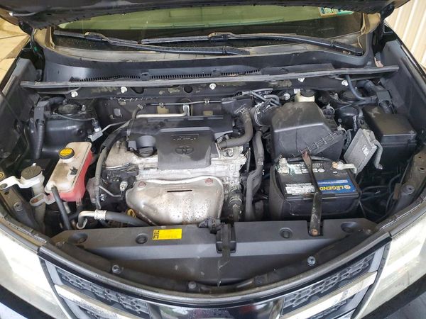 2015 TOYOTA RAV4 XLE (M Grade) — Engine bay