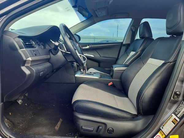 2014 TOYOTA CAMRY — DENT