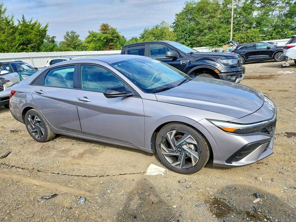 2025 HYUNDAI ELANTRA SEL Sport — Passenger 3/4
