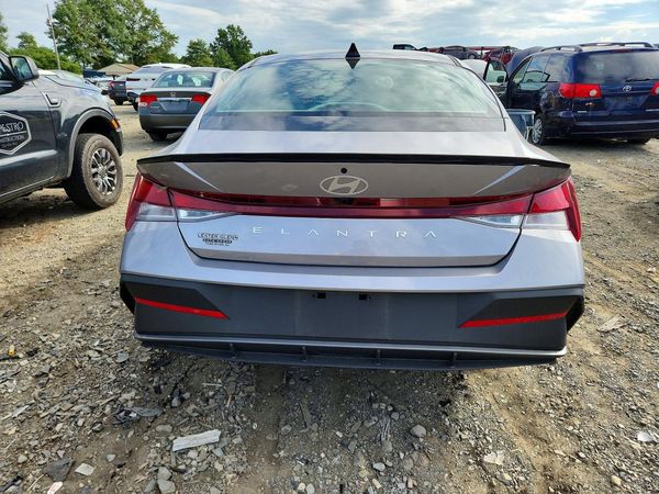 2025 HYUNDAI ELANTRA SEL Sport — DIRR