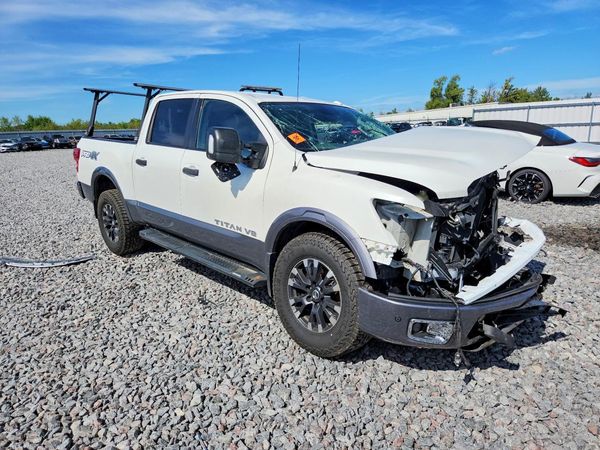 2018 NISSAN TITAN — Passenger 3/4