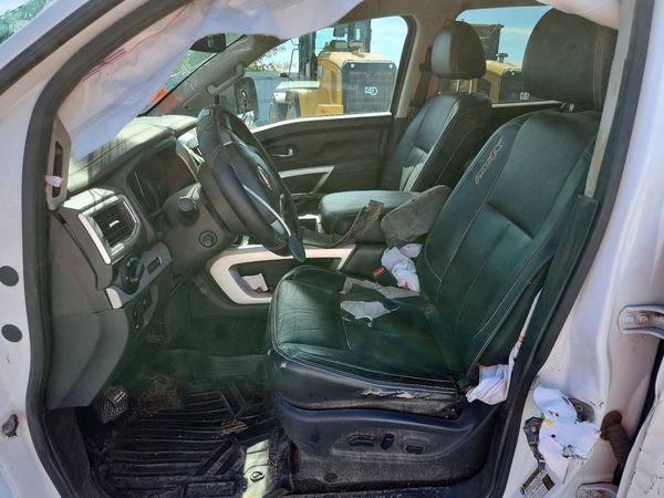 2018 NISSAN TITAN — DENT