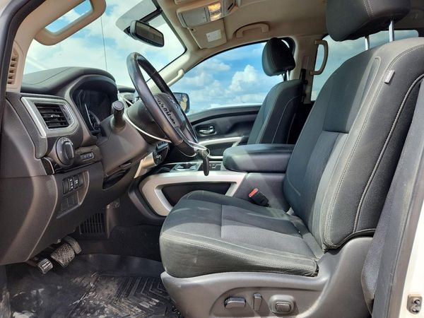 2018 NISSAN TITAN — DENT