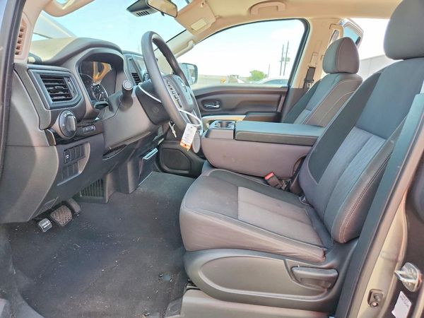 2022 NISSAN TITAN — DENT